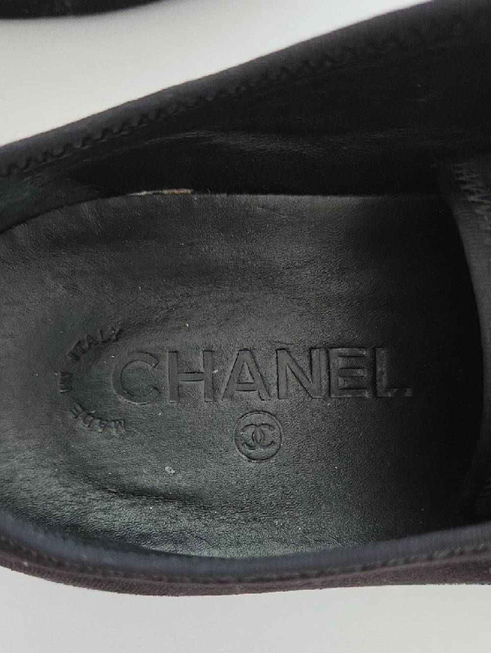 CHANEL Black Velvet Low-Top Sneakers with Gold Eyelets Size EU 38.5 US 8 1/2 - Picture 8 of 8